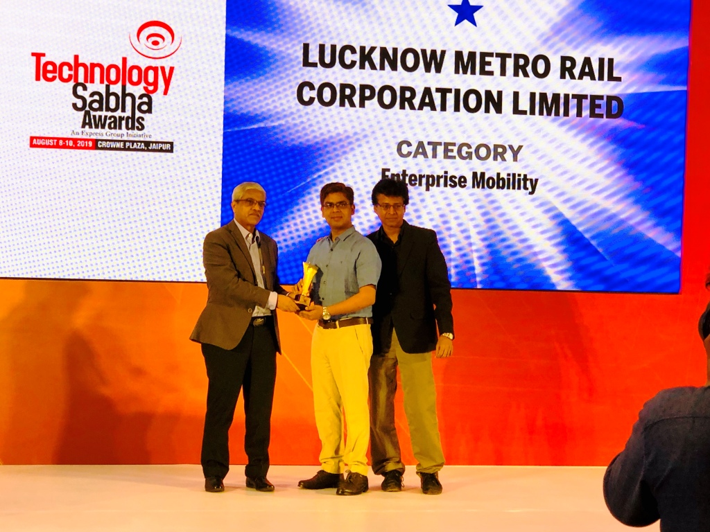 LUCKNOW METRO WINS INDIAN EXPRESS ‘TECHNOLOGY SABHA AWARD’, 2019